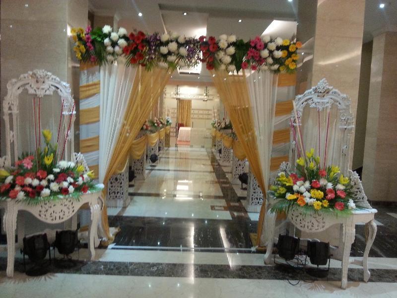 Hotel Saffron Kiran Noida Esterno foto